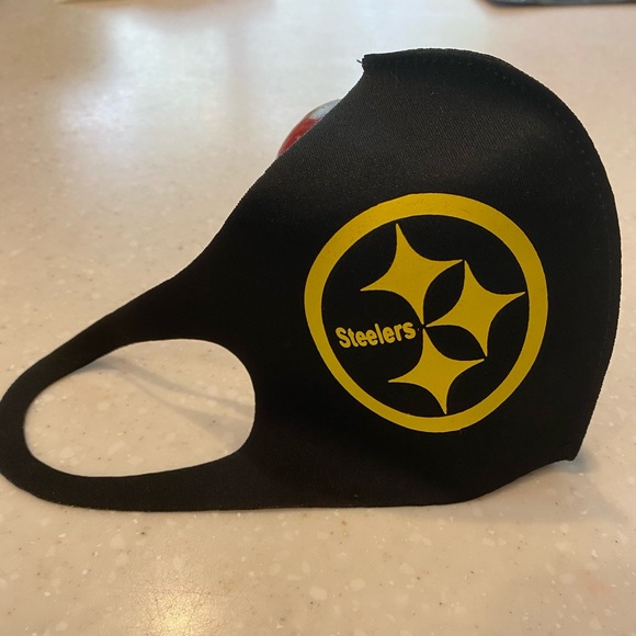 2/$26 😷 STEELERS UNISEX MASK! 😷 - Picture 2 of 6